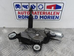 Used Rear wiper motor Volkswagen Polo IV (9N1/2/3) 1.4 16V 75 Price € 25,00 Margin scheme offered by Automaterialen Ronald Morien B.V.