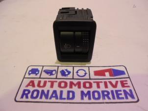 Used Height control switch Volkswagen Polo VI (AW1) 1.0 12V BlueMotion Technology Price € 20,00 Margin scheme offered by Automaterialen Ronald Morien B.V.