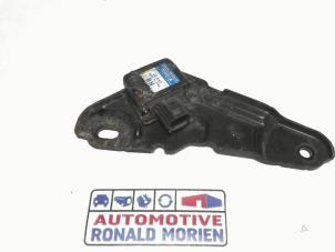 Used Airbag sensor Toyota Prius (NHW20) 1.5 16V Price € 19,00 Margin scheme offered by Automaterialen Ronald Morien B.V.