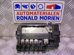 Usados Poste de batería Volkswagen Polo VI (AW1) 1.0 12V BlueMotion Technology Precio € 10,00 Norma de margen ofrecido por Automaterialen Ronald Morien B.V.