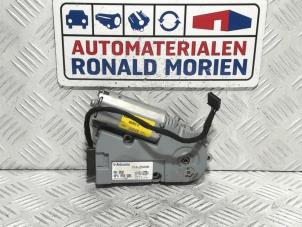 Used Sunroof motor Audi A3 Sportback (8PA) 2.0 TDI 16V Price € 75,00 Margin scheme offered by Automaterialen Ronald Morien B.V.