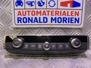 Używane Panel sterowania klimatyzacji Audi A3 Sportback (8VA/8VF) 1.6 TDI 16V Cena € 95,00 Procedura marży oferowane przez Automaterialen Ronald Morien B.V.