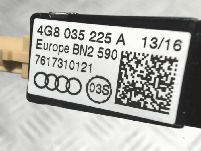 Antennenverstärker van een Audi A7 Sportback (4GA/4GF) 3.0 V6 24V TFSI Quattro 2019