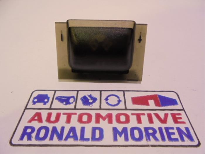 Begagnade Ljussensor Audi A3 Sportback (8VA/8VF) 1.6 TDI 16V Pris € 9,95 Marginaltabell erbjuds av Automaterialen Ronald Morien B.V.