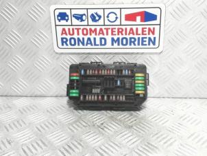 Usados Caja de fusibles BMW 1 serie (F20) 118i 1.5 TwinPower 12V Van Precio € 19,78 IVA incluido ofrecido por Automaterialen Ronald Morien B.V.