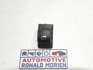 Used Electric window switch BMW 1 serie (F20) 118i 1.5 TwinPower 12V Van Price € 9,99 Inclusive VAT offered by Automaterialen Ronald Morien B.V.