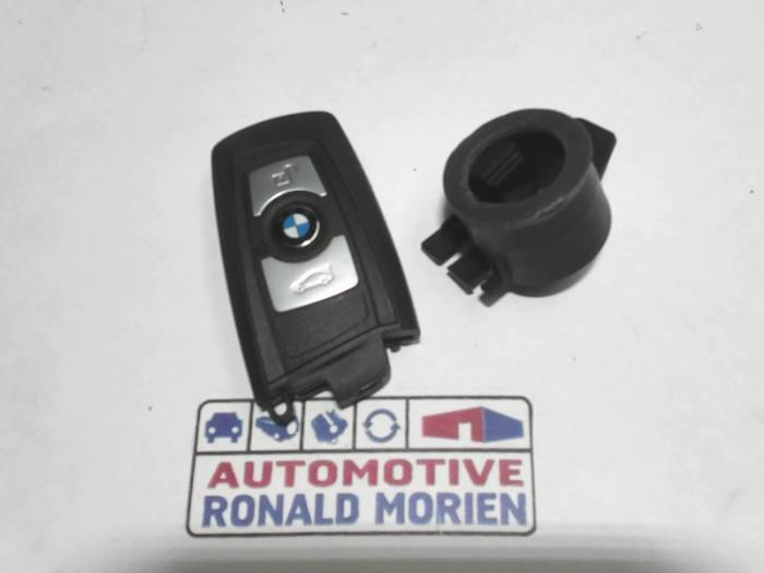 Używane Klucz BMW 1 serie (F20) 118i 1.5 TwinPower 12V Van Cena € 65,00 Z VAT oferowane przez Automaterialen Ronald Morien B.V.