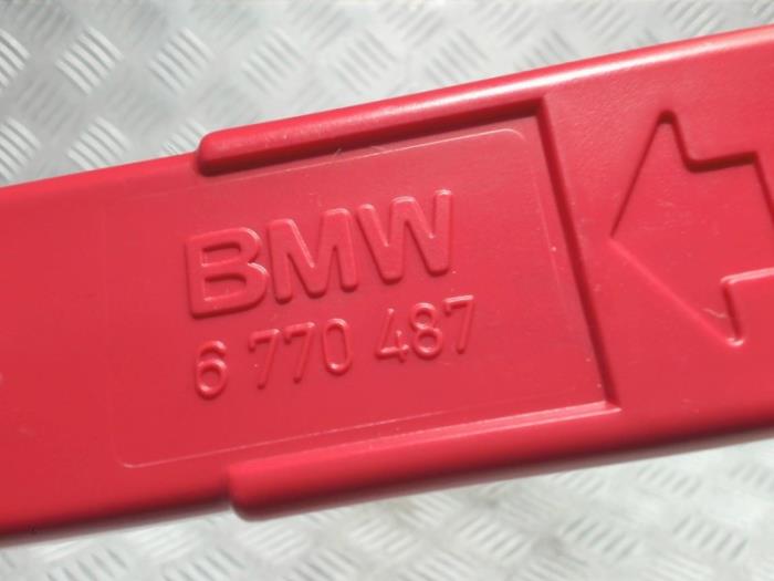 Trójkat ostrzegawczy z BMW 1 serie (F20) 118i 1.5 TwinPower 12V Van 2018