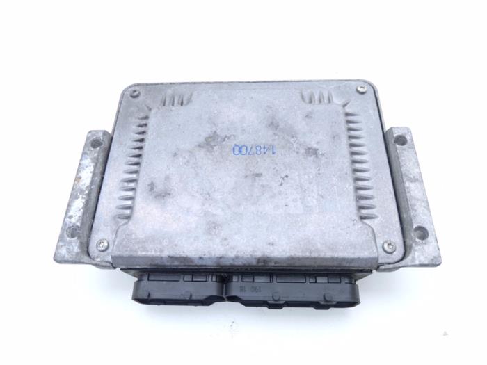 Engine management computer from a Alfa Romeo 147 (937) 1.9 JTD 100 2003