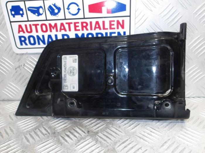 Tank cap cover from a Volkswagen Crafter (SY) 2.0 TDI RWD 2019