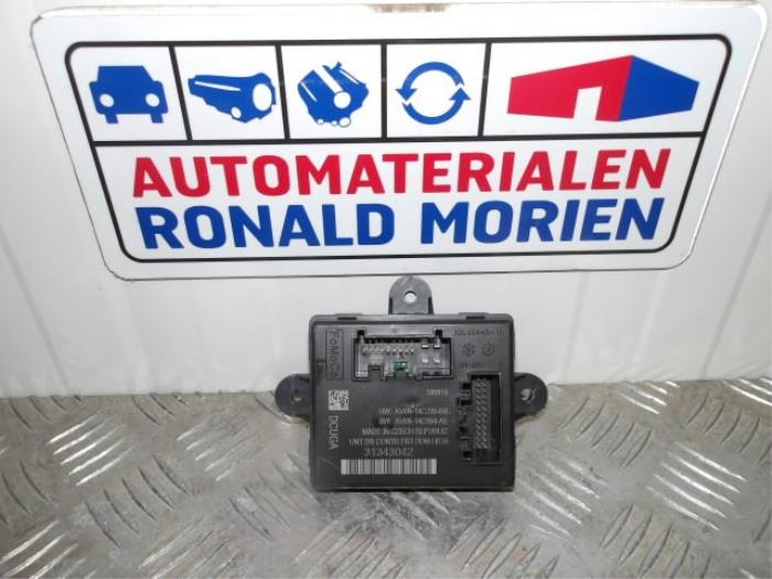 Używane Modul centralnego zamka Volvo V40 (MV) 1.6 D2 Cena € 25,00 Procedura marży oferowane przez Automaterialen Ronald Morien B.V.
