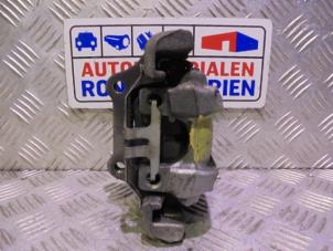 Used Front brake calliper, left BMW 1 serie (F20) 118i 1.5 TwinPower 12V Van Price € 40,00 Inclusive VAT offered by Automaterialen Ronald Morien B.V.