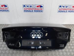 Usados Cubierta de maletero Audi A8 (D4) 3.0 TDI V6 24V Quattro Precio € 355,00 IVA incluido ofrecido por Automaterialen Ronald Morien B.V.