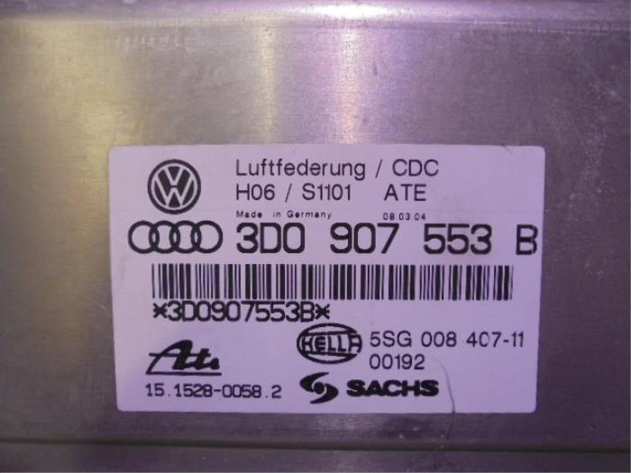 Federung Steuergerät van een Volkswagen Phaeton (3D) 3.2 V6 30V 4Motion 2004