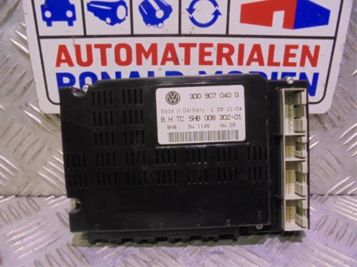 Używane Modul climatronic Volkswagen Phaeton (3D) 3.2 V6 30V 4Motion Cena € 75,00 Procedura marży oferowane przez Automaterialen Ronald Morien B.V.