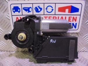 Usagé Moteur de vitre portière Volkswagen Phaeton (3D) 3.2 V6 30V 4Motion Prix € 39,00 Règlement à la marge proposé par Automaterialen Ronald Morien B.V.