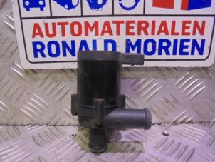 Used Additional water pump Volkswagen Phaeton (3D) 3.2 V6 30V 4Motion Price € 29,00 Margin scheme offered by Automaterialen Ronald Morien B.V.