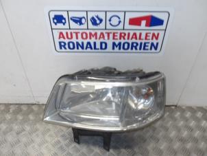 Used Headlight, left Volkswagen Transporter T5 2.5 TDi Price € 30,00 Margin scheme offered by Automaterialen Ronald Morien B.V.