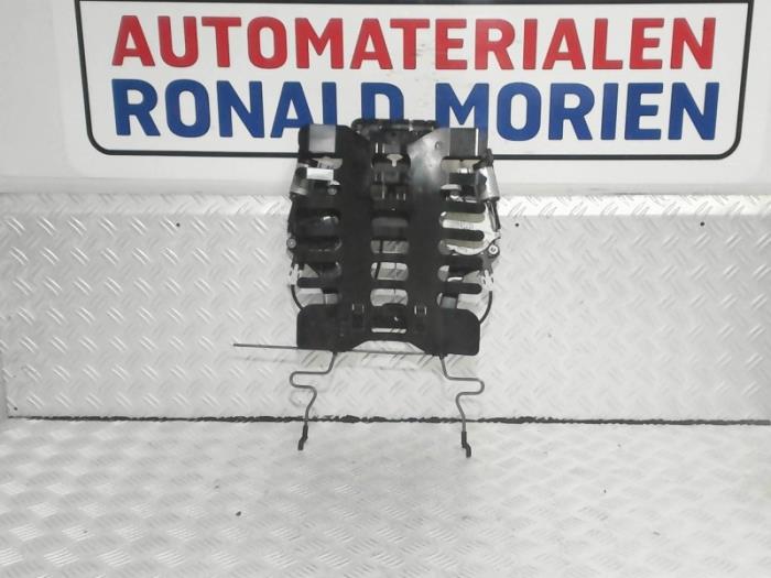 Begagnade Diverse Volkswagen Passat CC (357) 2.0 TDI 16V 170 Pris € 125,00 Marginaltabell erbjuds av Automaterialen Ronald Morien B.V.