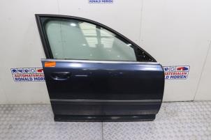 Begagnade Framdörr, 4-dörrars, höger Audi A8 (D3) 4.2 V8 40V Quattro Pris € 125,00 Marginaltabell erbjuds av Automaterialen Ronald Morien B.V.