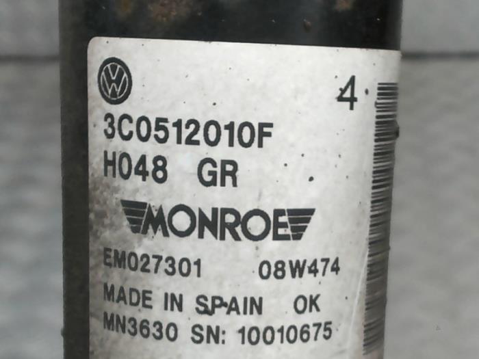 Rear shock absorber, right from a Volkswagen Passat CC (357) 2.0 TDI 16V 170 2009