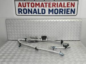 Used Roof curtain airbag, right BMW 3 serie (E90) 320i 16V Price € 49,00 Margin scheme offered by Automaterialen Ronald Morien B.V.