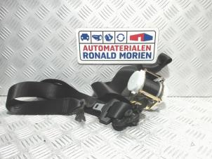 Used Front seatbelt, right BMW 3 serie (E90) 320i 16V Price € 45,00 Margin scheme offered by Automaterialen Ronald Morien B.V.