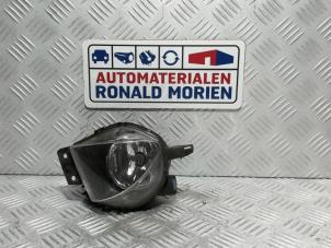 Gebrauchte Nebelscheinwerfer rechts vorne BMW 3 serie (E90) 320i 16V Preis € 19,00 Margenregelung angeboten von Automaterialen Ronald Morien B.V.