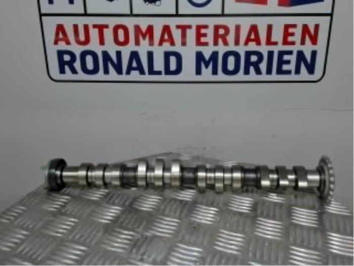 Camshaft from a Audi A4 2002