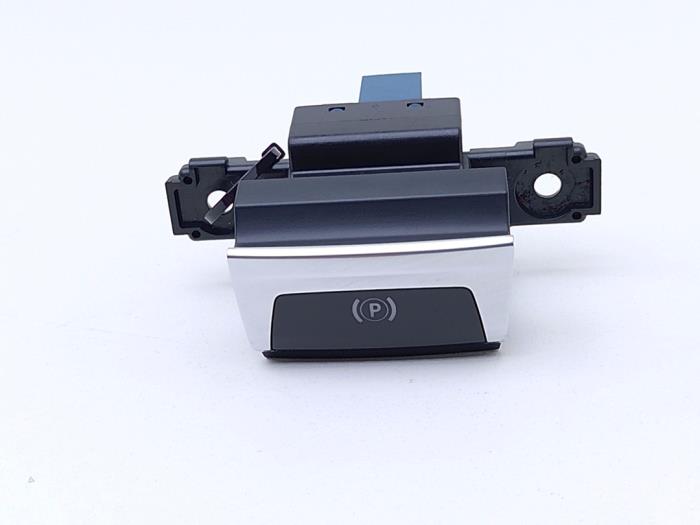 Gebrauchte Handbremse Schalter Peugeot 308 (L3/L8/LB/LH/LP) 1.6 16V THP Preis € 17,50 Margenregelung angeboten von Automaterialen Ronald Morien B.V.
