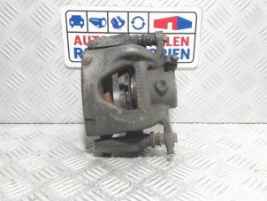 Used Front brake calliper, right BMW 2 serie Active Tourer (F45) 218i 1.5 TwinPower Turbo 12V Price € 90,75 Inclusive VAT offered by Automaterialen Ronald Morien B.V.