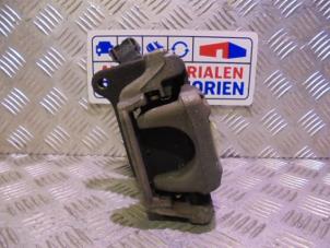 Used Rear brake calliper, left Peugeot 308 (L3/L8/LB/LH/LP) 1.6 16V THP Price € 89,00 Margin scheme offered by Automaterialen Ronald Morien B.V.