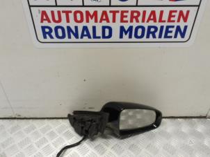 Used Wing mirror, right Audi A3 Quattro (8P1) 2.0 16V T FSI Price € 54,45 Inclusive VAT offered by Automaterialen Ronald Morien B.V.