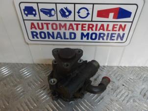 Used Power steering pump Volkswagen Passat Variant (3B6) 2.0 Price € 30,00 Margin scheme offered by Automaterialen Ronald Morien B.V.
