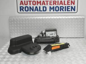 Używane Dzwignik Audi A8 Cena € 60,00 Z VAT oferowane przez Automaterialen Ronald Morien B.V.