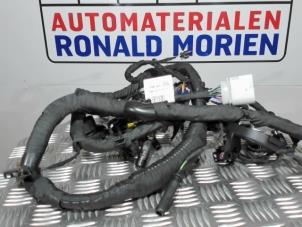 Neuf Faisceau de câbles Volkswagen Polo V (6R) 1.4 TDI Prix € 149,00 Prix TTC proposé par Automaterialen Ronald Morien B.V.