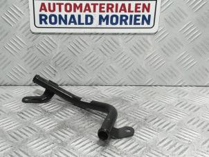 Wasserrohr van een Volkswagen Polo V (6R) 1.4 TDI 2018