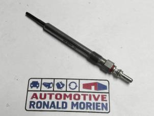 Used Glow plug Volkswagen Polo V (6R) 1.4 TDI Price € 14,99 Inclusive VAT offered by Automaterialen Ronald Morien B.V.