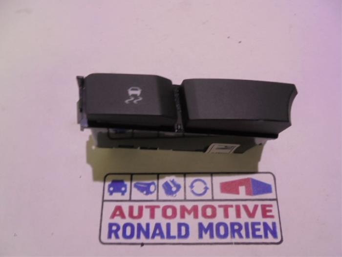 Używane Przelacznik ESP Opel Meriva (B) 1.4 Turbo 16V ecoFLEX Cena € 15,00 Procedura marży oferowane przez Automaterialen Ronald Morien B.V.