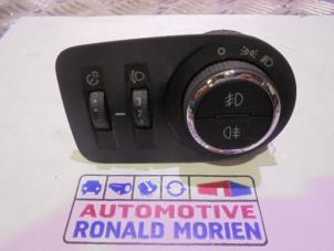 Used Light switch Opel Meriva 1.4 Turbo 16V ecoFLEX Price € 19,00 Margin scheme offered by Automaterialen Ronald Morien B.V.