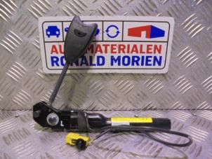 Used Seatbelt tensioner, left Opel Meriva 1.4 Turbo 16V ecoFLEX Price € 49,00 Margin scheme offered by Automaterialen Ronald Morien B.V.