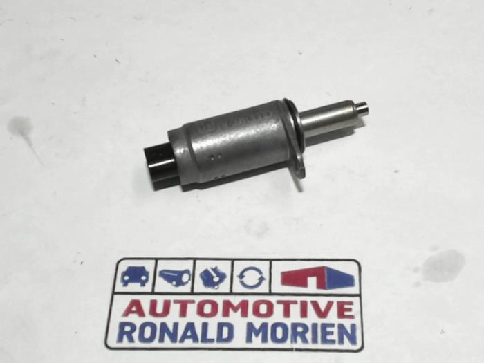 Begagnade Kamaxelsensor Volkswagen Golf VII (AUA) 2.0 GTI 16V Performance Package Pris € 21,18 Inklusive moms erbjuds av Automaterialen Ronald Morien B.V.