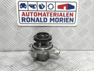 Nuevos Bomba de agua Volkswagen Crafter (SY) 2.0 TDI Precio € 99,00 IVA incluido ofrecido por Automaterialen Ronald Morien B.V.