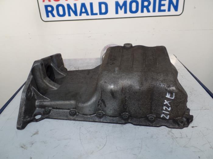 Gebrauchte Ölwanne Opel Corsa C 1.2 16V Preis € 50,00 Margenregelung angeboten von Automaterialen Ronald Morien B.V.