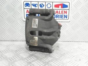 Used Front brake calliper, right Peugeot 208 I (CA/CC/CK/CL) 1.6 Blue HDi 75 Price € 19,00 Margin scheme offered by Automaterialen Ronald Morien B.V.