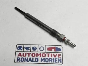 Used Glow plug Volkswagen Polo V (6R) 1.4 TDI Price € 14,99 Inclusive VAT offered by Automaterialen Ronald Morien B.V.