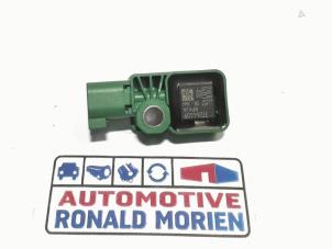 Used Airbag sensor Volvo V50 (MW) 1.6 D2 16V Price € 25,00 Margin scheme offered by Automaterialen Ronald Morien B.V.