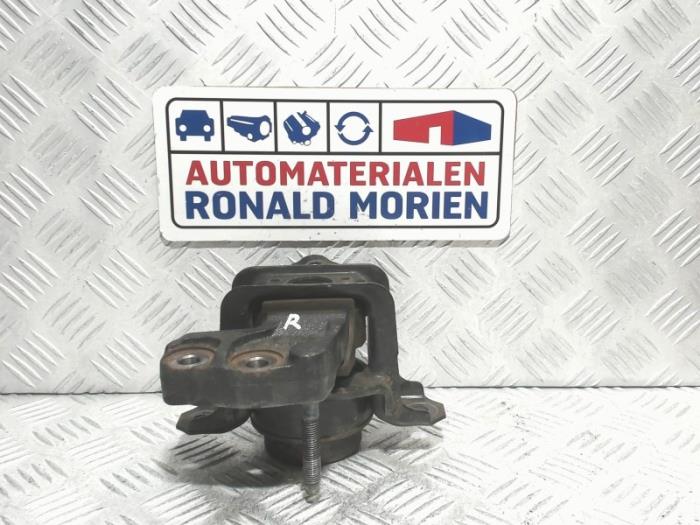Used Engine mount Peugeot 108 1.0 12V Price € 89,00 Margin scheme offered by Automaterialen Ronald Morien B.V.
