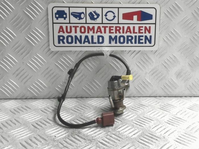 Nuevos Inyector Adblue Volkswagen Arteon (3HAB) 2.0 TDI 16V Precio € 65,00 IVA incluido ofrecido por Automaterialen Ronald Morien B.V.