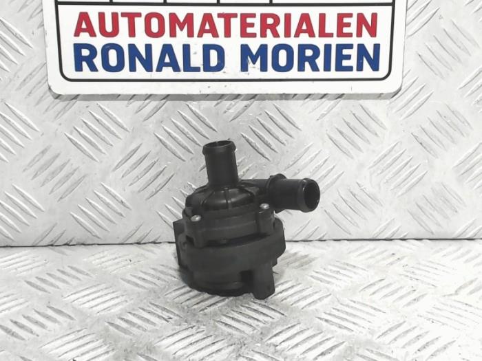 Nya Extra vattenpump Volkswagen Polo VI (AW1) 1.5 TSI 16V Pris € 30,00 Inklusive moms erbjuds av Automaterialen Ronald Morien B.V.